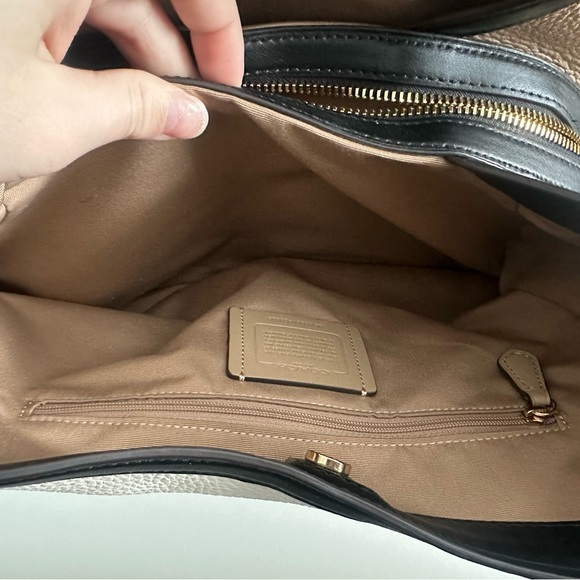 Coach Women's Cream, Tan, and Black Shoulder Bag - Picture 6 of 11